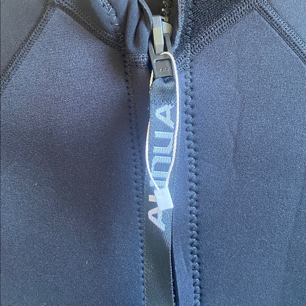 Kids Aunua 3mm Shorty Wetsuit Sz 10 - Picture 5 of 12